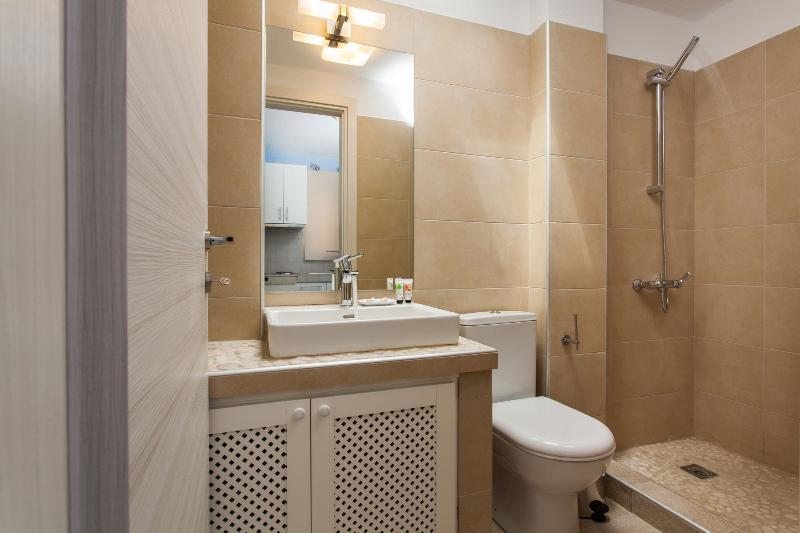 Elpiniki Luxury Apartments Nea Poteidaia Exterior foto